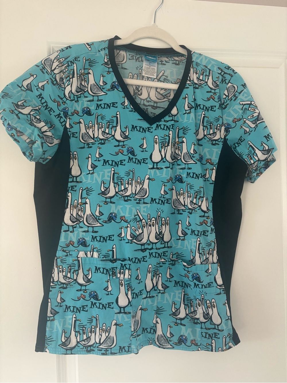 Disney Finding Nemo scrub top size L